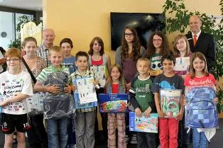 Volksbank Stutensee-Weingarten gratuliert den Siegern aus Jöhlingen Bild: Volksbank Stutensee-Weingarten gratuliert den Siegern aus Jöhlingen