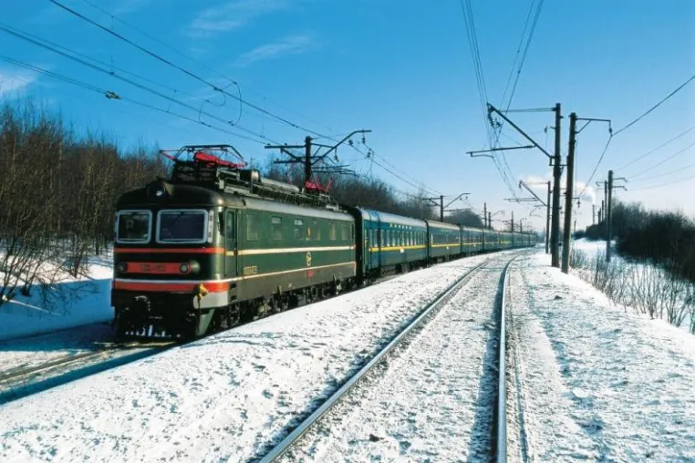 Auf der Transsib durch die zwei Jahreszeiten Bild: Auf der Transsib durch die zwei Jahreszeiten
