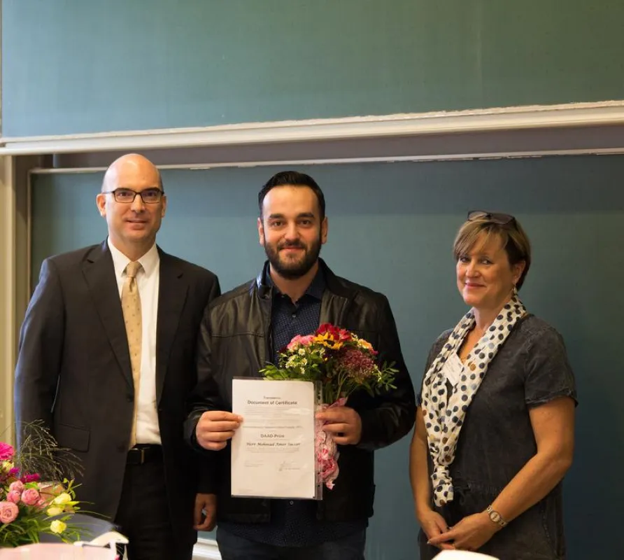 Übergabe des DAAD-Preises an M. Succer (HfTL, Büttner)