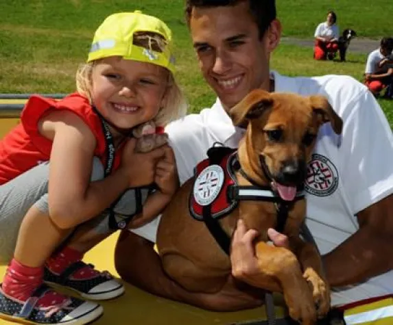 Bild: Auch knuddeln will gelernt sein