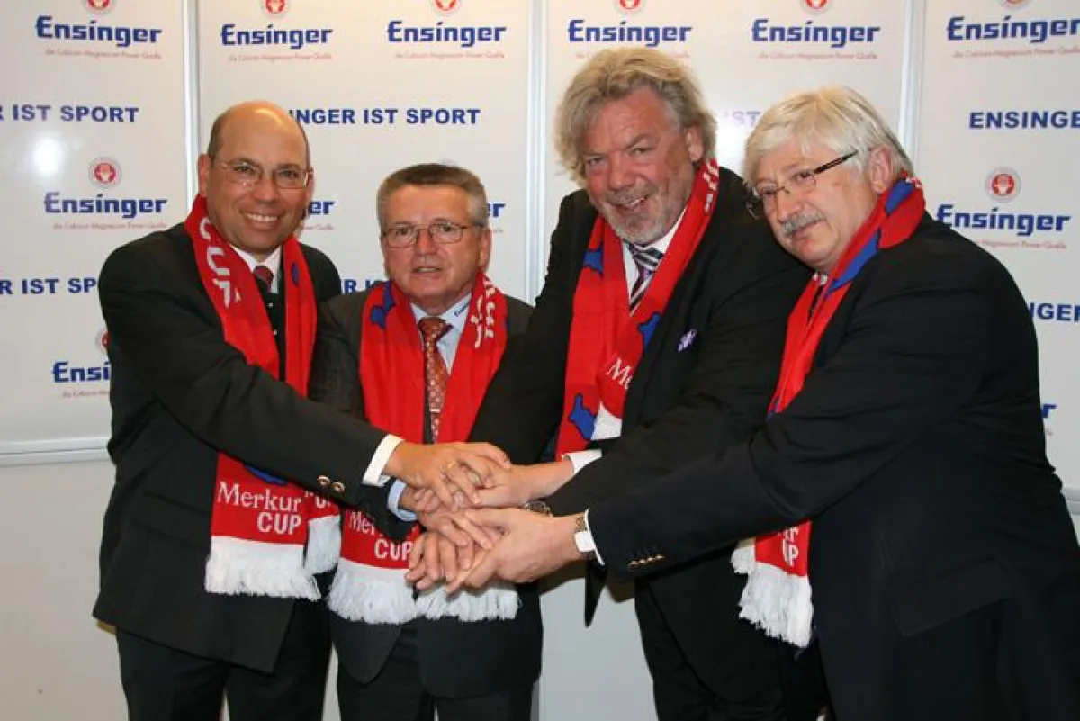 v.l.n.r: Thomas Fritz, Bernd Leonhardt (Ensinger), Uwe Vaders, Werner Zimmermann (beide Organisation Merkur-Cup)