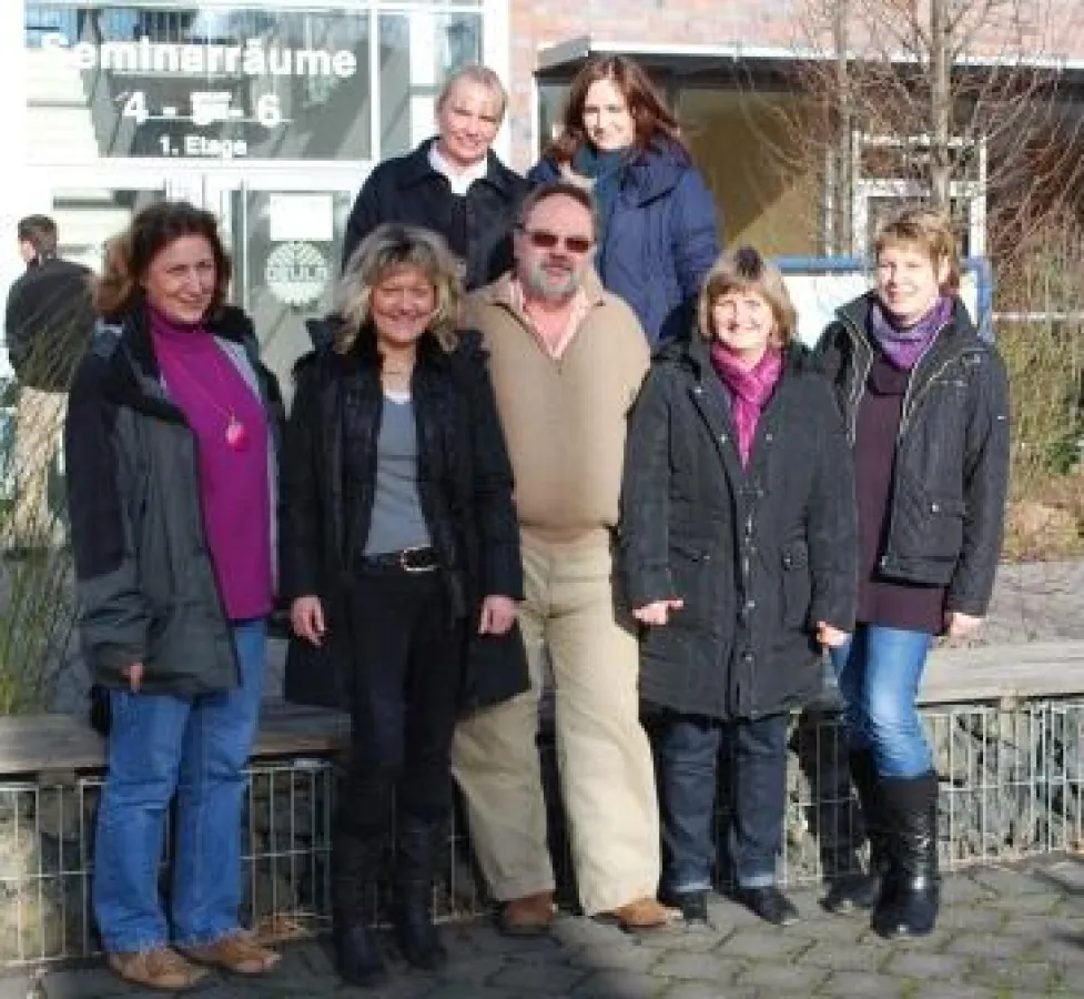 Hahn im Korb: Kursleiter Rainer Klöpper mit Seminarteilnehmerinnen