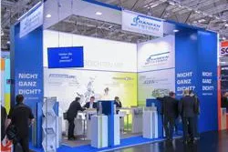 Bild: NICHT GANZ DICHT? Erfolgreicher Messeauftritt von FRANKEN-Systems auf der Dach + Holz 2018