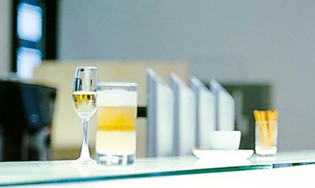 Bild: Getränkegutscheinen als Willkommensgruß - Sorat Hotels honorieren Online-Zimmerreservierungen