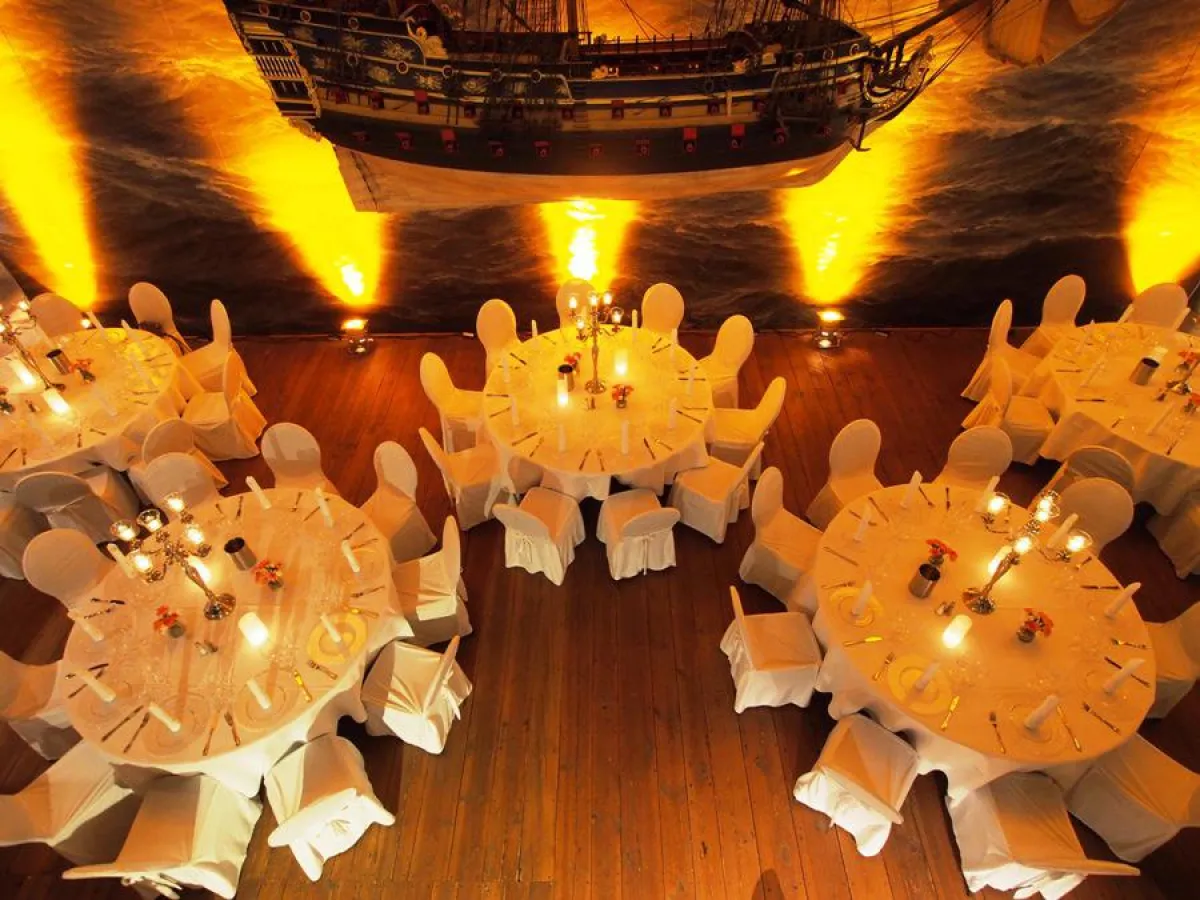 Event in Mitten des Museums