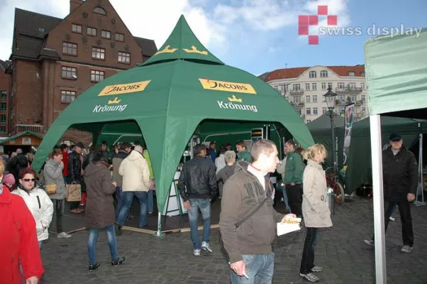 Bild: Jacobs Sofatour 2012 mit Zelten von Swiss Display Deutschland