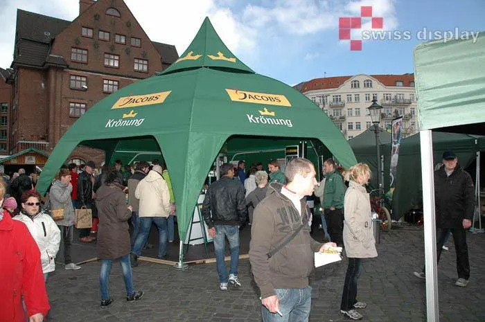Bild: Jacobs Sofatour 2012 mit Zelten von Swiss Display Deutschland