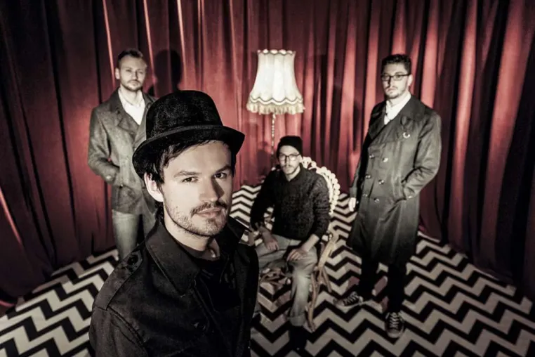 Rigna Folk (Art Rock) - NOVA VOID Tour in Deutschland, Tschechien und den Niederlanden Bild: Rigna Folk (Art Rock) - NOVA VOID Tour in Deutschland, Tschechien und den Niederlanden