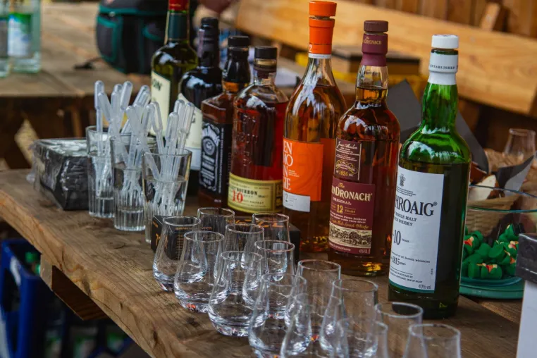 Bild: Unvergesslich geschmackvoll: Junggesellenabschied mit Whisky-Tasting 