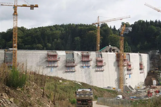 Bild: Zwickauer Unternehmen saniert Dresdner Trinkwassertalsperre