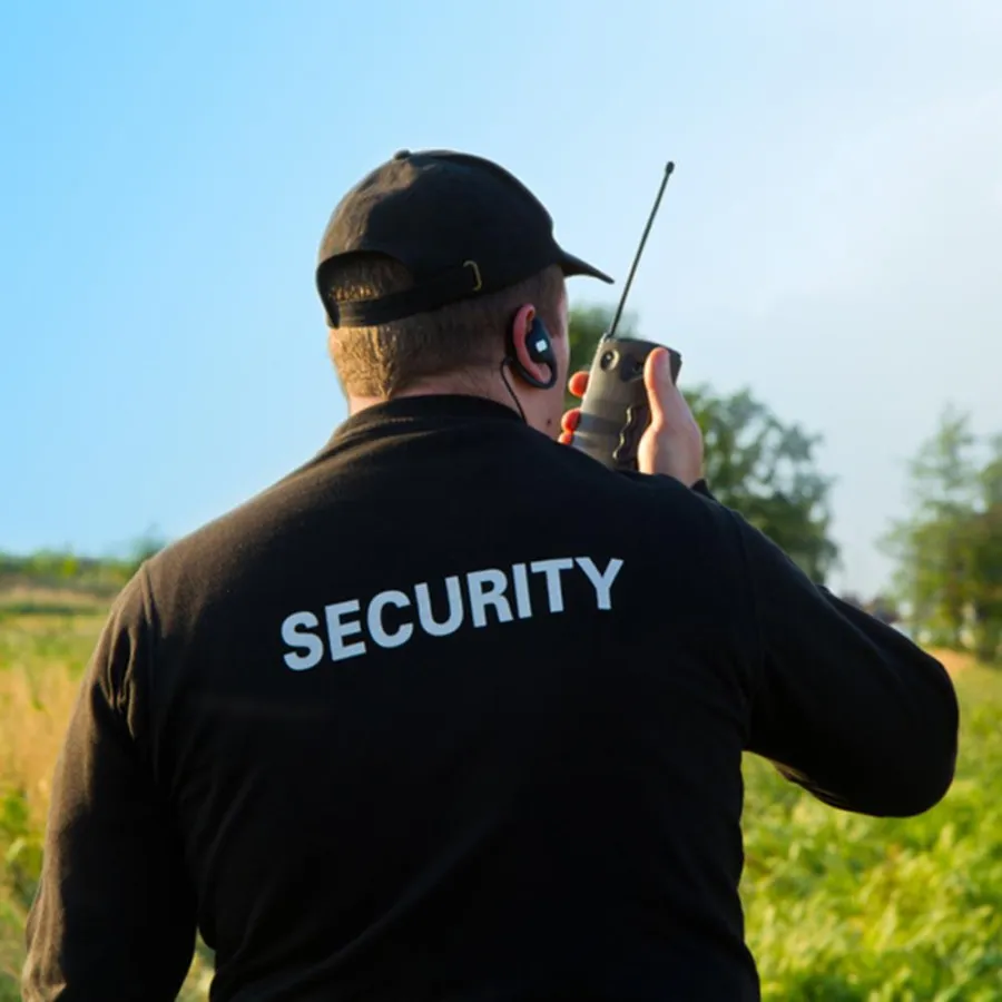 Wenn’s brenzlig wird, sind Fachkräfte für Schutz und Sicherheit zur Stelle. © Lsant