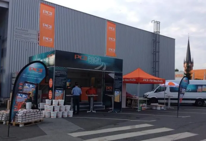 Bild: Fachhändler freuen sich über begeisterte PCI-Fans und interessierte Neukunden