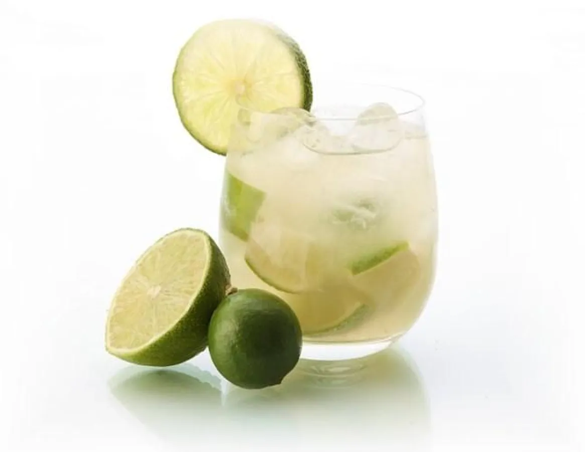 Brasiliens beliebtester Cocktail: Die Caipirinha