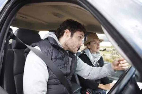 Bild: Beifahrer mit Ortskenntnis als neue Serviceleistung beim Vermittler Sunny Cars