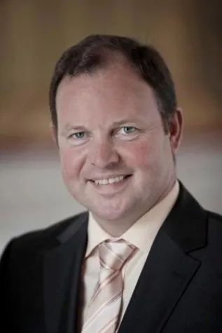 Bild: Branchenexperte Andreas Popp verstärkt ETL ADHOGA