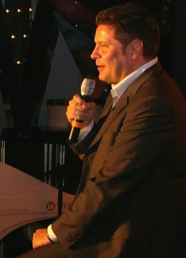 André Holst moderiert die Jubiläumsshow