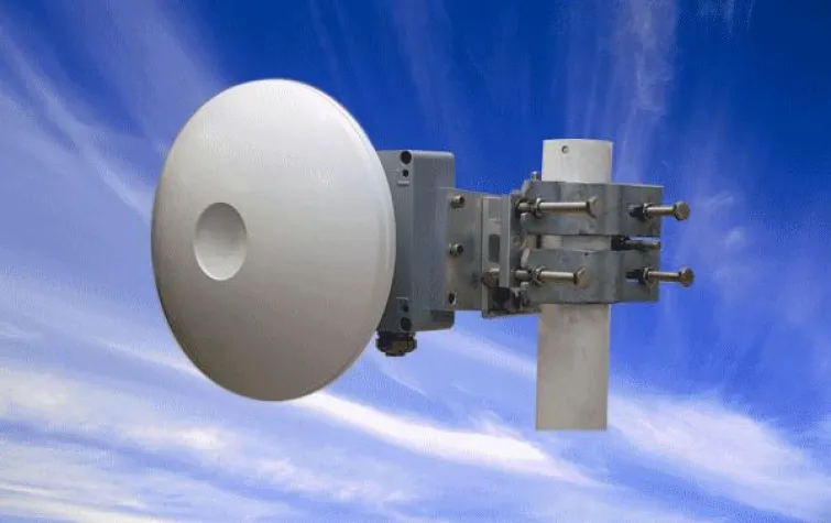 Bild: LightPointe installiert lizenzfreies 60 GHz AireBeam Z60 Ethernet Richtfunksystem bei Continental in Nürnberg