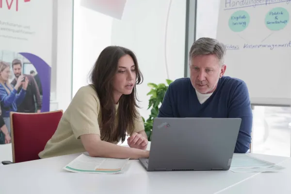 Bild: Selbsthilfe in der Psychiatrie stärken