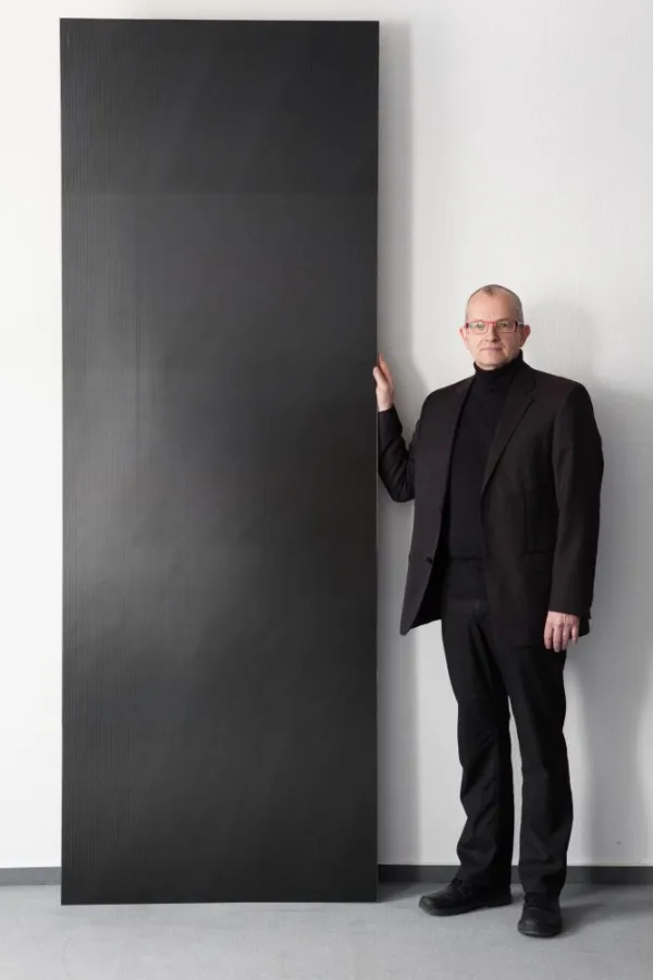 Antec Solar ATF Black Line XXL Norbert Kreft, CTO Antec Solar GmbH, stellt das neue ATF Black Line X