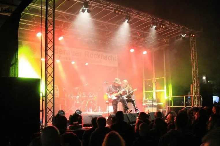 Der Wolf rockt Bild: Der Wolf rockt