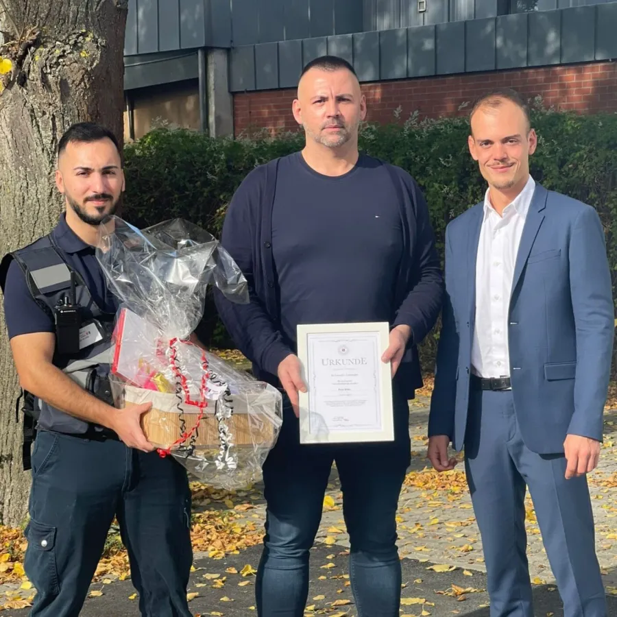 vlnr: Objektleiter Akin Oguz, Mitarbeiter Pero Bilac und Bereichsleiter Robin Hunold (© secura protect Holding GmbH)