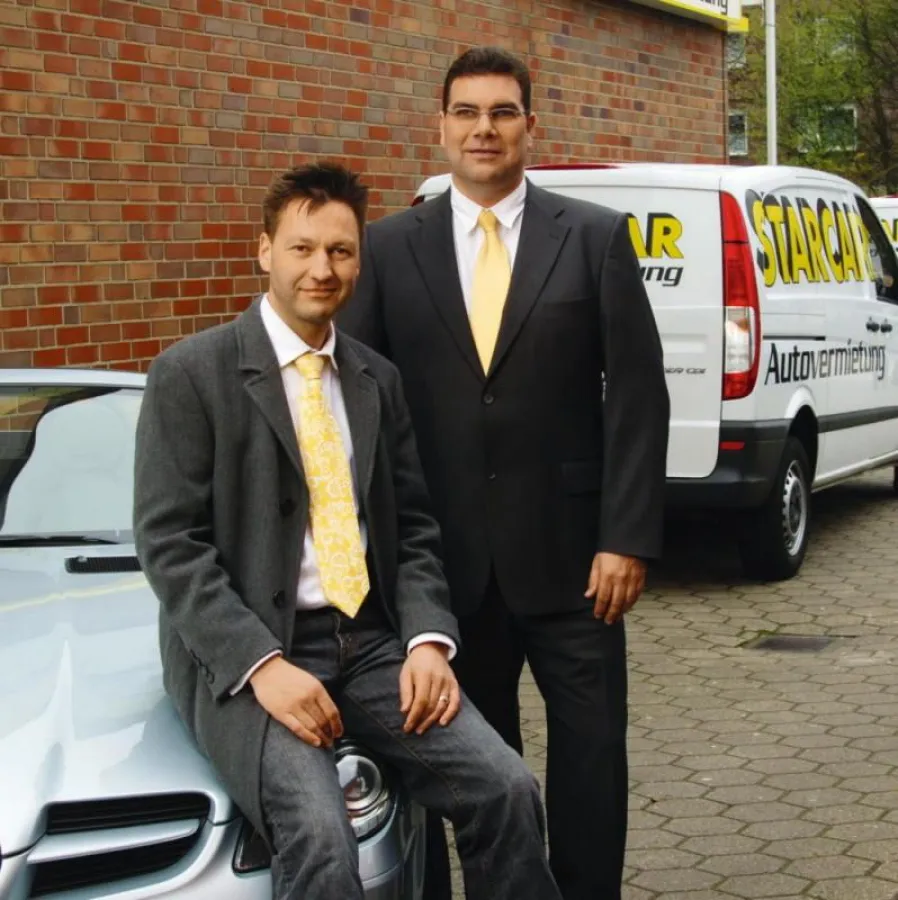 v.l.n.r.: Starcar-Geschäftsführer Tobias Höpfner und Maik Grabow