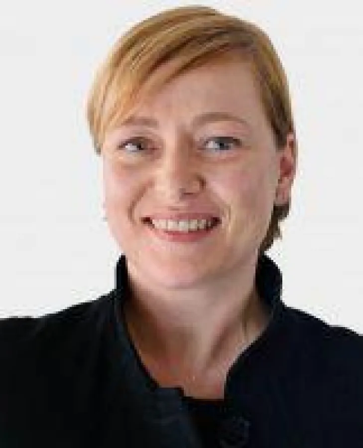 Evelin Georgi ist seit Januar 2019 Vertriebsleiterin bei der Esslinger Edition Cantz