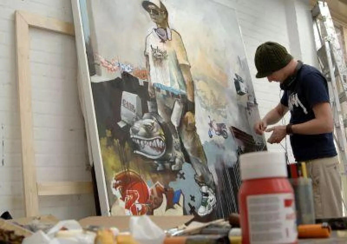 Ein Kunststudent aus Groningen bei der Arbeit