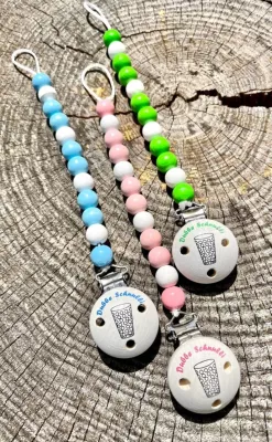 Dubbe Schnulli - Neue Schnullerketten im Verkauf Bild: Dubbe Schnulli - Neue Schnullerketten im Verkauf