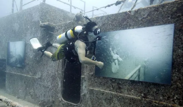 Bild: Kunstausstellung unter Wasser vor Key West