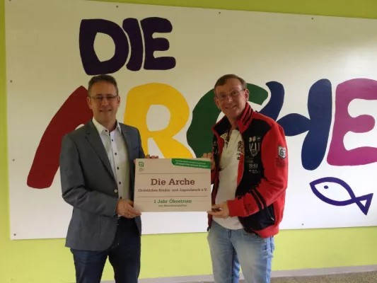 Bild: Ein Jahr kostenloser Ökostrom für die Kinder der Arche