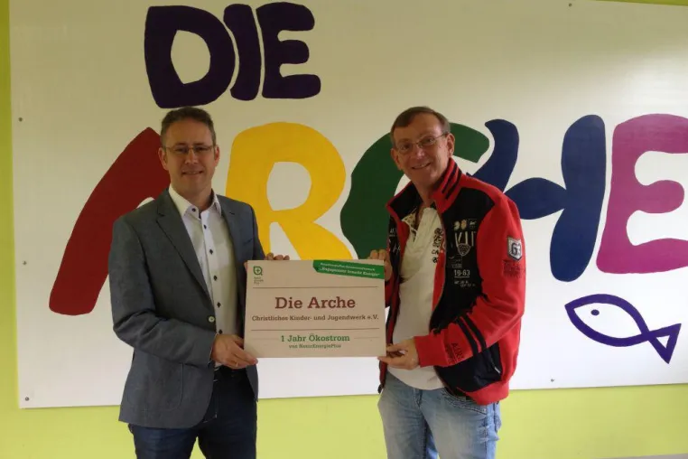 Bild: Ein Jahr kostenloser Ökostrom für die Kinder der Arche