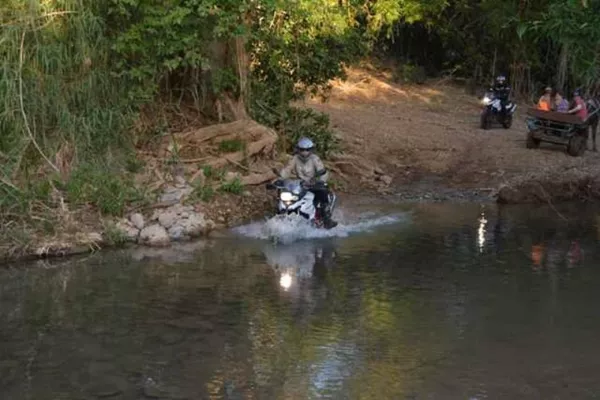 Bild: Auf einer Motorradreise mit einer BMW-Enduro Kuba erleben