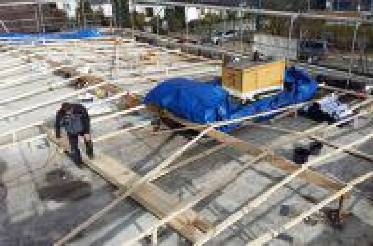 Die Kombination von Holz und Beton eignet sich auch für die Sanierung von Hausdächern (Foto: Diers Holzbau).