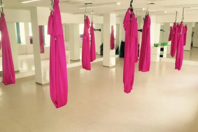 Neu bei StudioB15: Trendsportart AERIALYOGA Bild: Neu bei StudioB15: Trendsportart AERIALYOGA