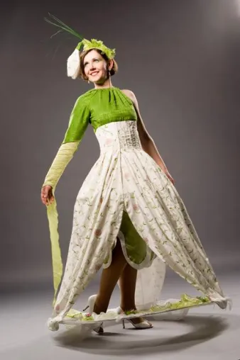 Bild: Von Blumenkleid bis Windlicht - die Dresdner Kunsthandwerkerin Janet Schlüßler im Portrait