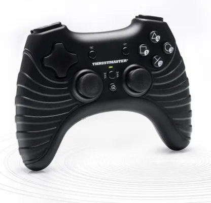 Bild: THRUSTMASTER T-WIRELESS CONTROLLER ERSCHEINT ALS PLATINUM-EDITION UND IM „CO-OP“ DUOPACK