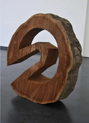 Bild: Ausstellung „Skulptur und Zeichnung“ von Werner Pokorny in der Galerie der Kreissparkasse Esslingen