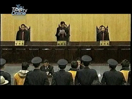 Bild: Drei Tibeter zum Tode mit Bewährung, zu lebenslang und zu 16 Jahren verurteilt
