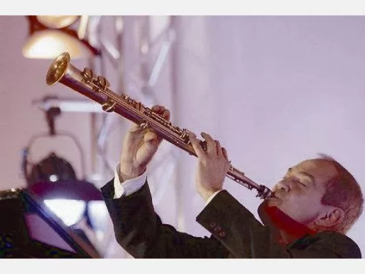 Bild: Der exzellente Sopransaxophonist Olivier Franc und seine Jazzband präsentieren "A Tribute to Sidney Bechet"