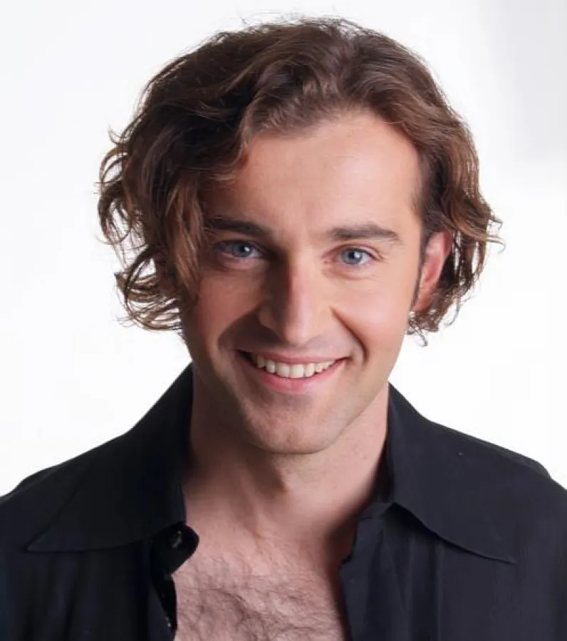 Star-Tenor Erkan Aki tritt beim Showtalk auf