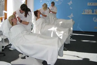 Bild: Neue Wellnesskurse bei der Kosmetikschule Akademie für Kosmetik und Wellness