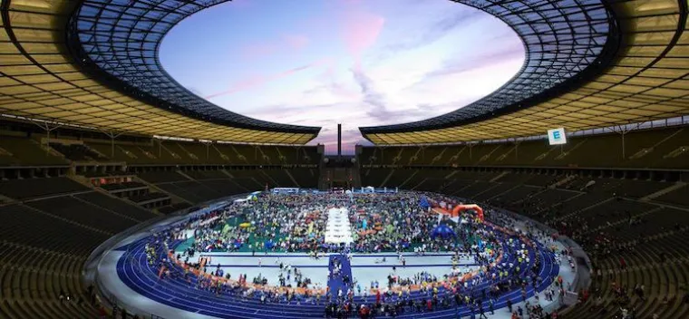 Bild: Sportliches Sommerfest beim B2RUN Berlin
