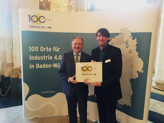 Bild: digital worx erhält Auszeichnung im Wettbewerb '100 Orte für Industrie 4.0 in Baden-Württemberg'