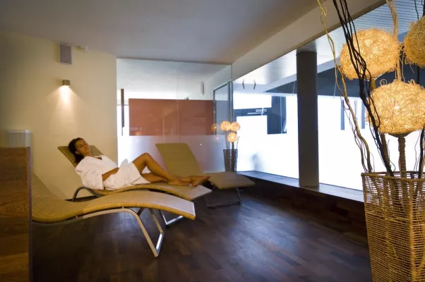 Bild: Im alten Jahr locken noch einmal die Berge – Schneespaß, Wellness & Relais-Romantik