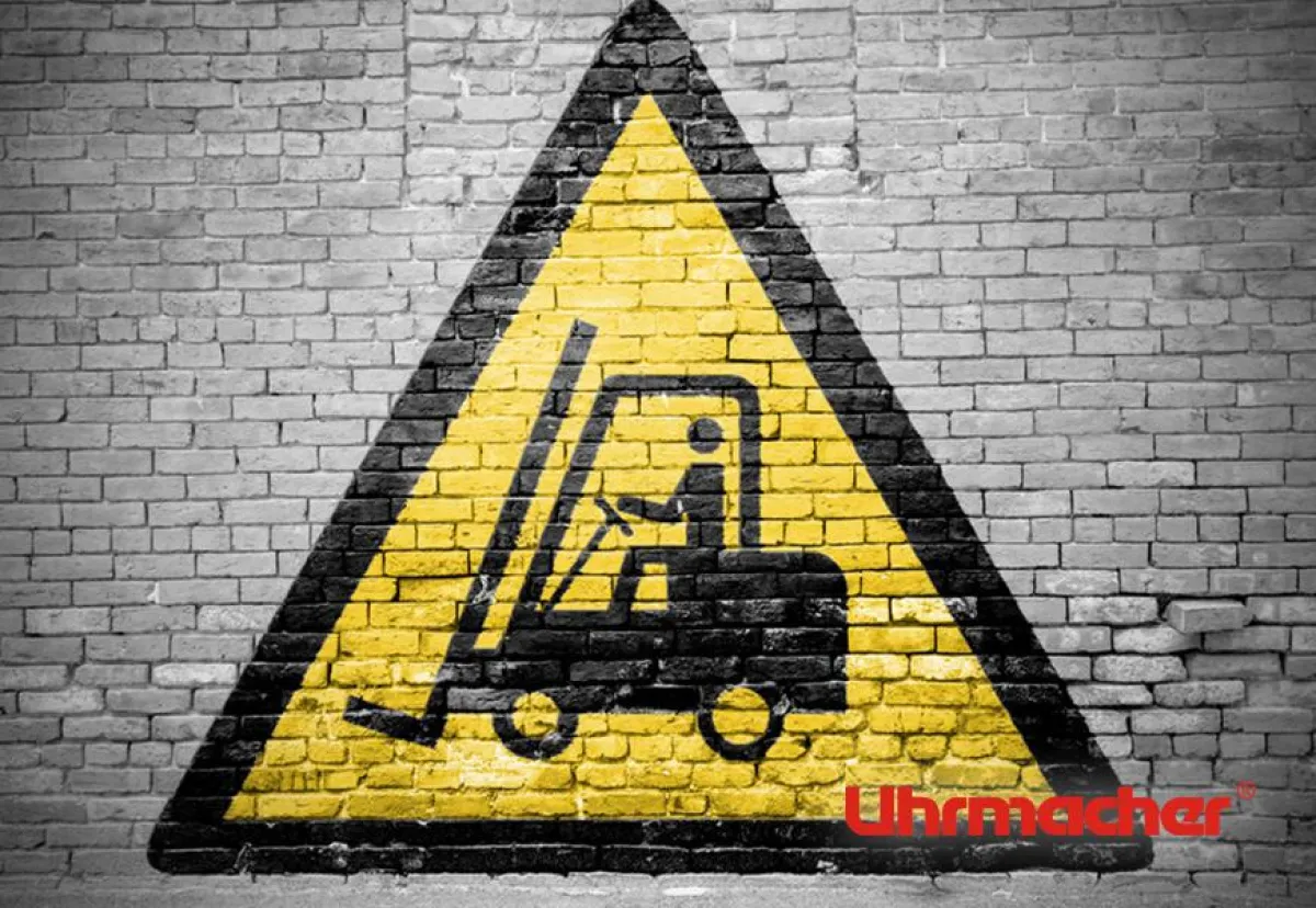 Achtung Gabelstapler!  fotolia©pixs:sell