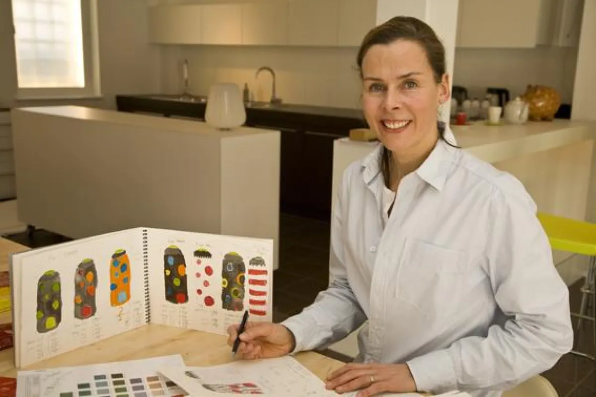 Die in Ulm lebende Künstlerin Alberta van Da hat das Gesamtkunstwerk kreiert