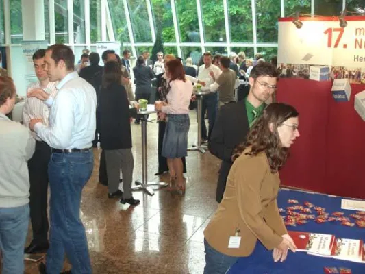 Bild: Forum für Erfahrungsaustausch über Prozessbasiertes Projektmanagement und Modellgetriebene Softwareentwicklung