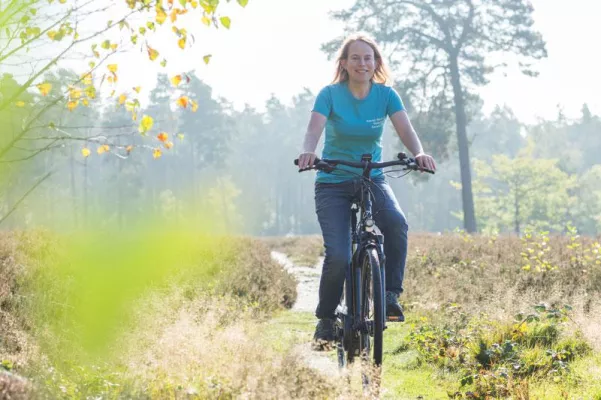 Bild: Reisen mit E-Bike fördern Nachhaltigkeit der Tourismusregionen unterstützt durch Reiseblogger