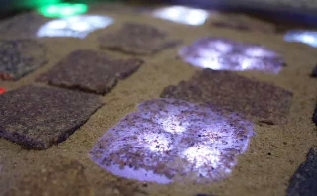Bild: LED Leuchtsteine machen Pflasterflächen zum visuellen Erlebnis